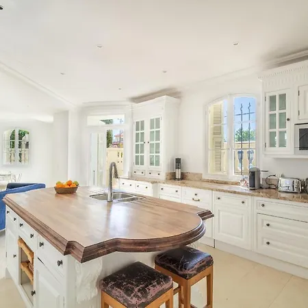 Semiramis Βίλα Βιλφράνς-συρ-Μερ