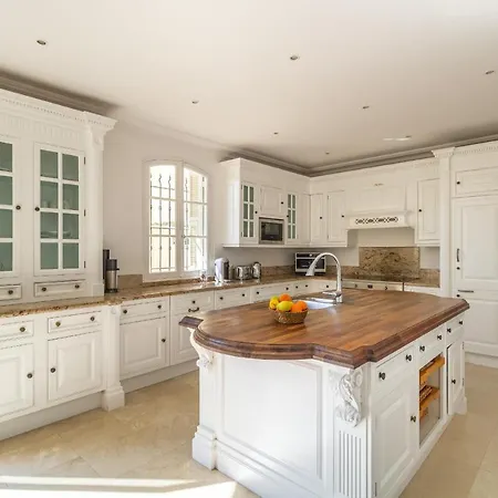 Semiramis Βιλφράνς-συρ-Μερ